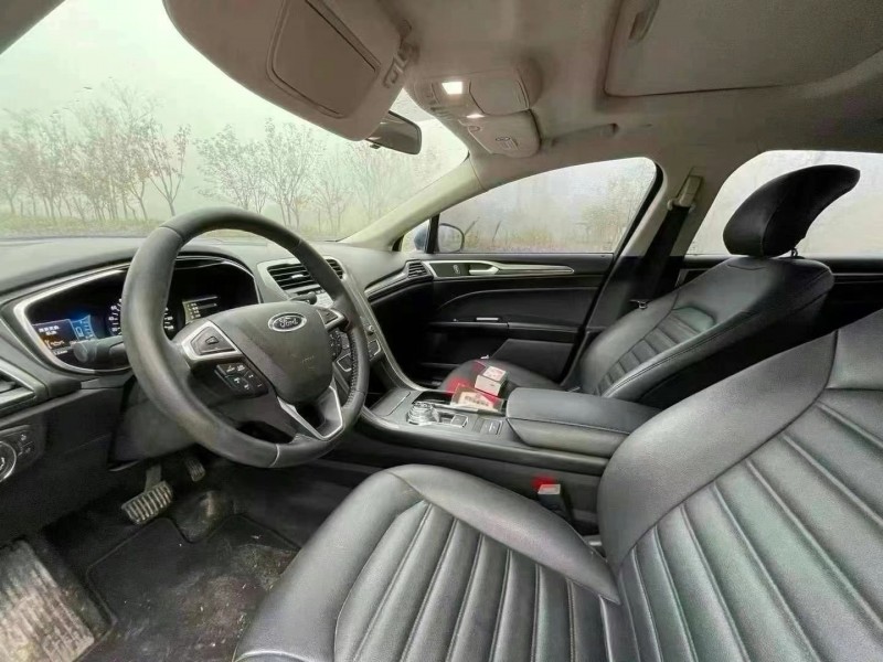 泰安19年福特蒙迪欧8