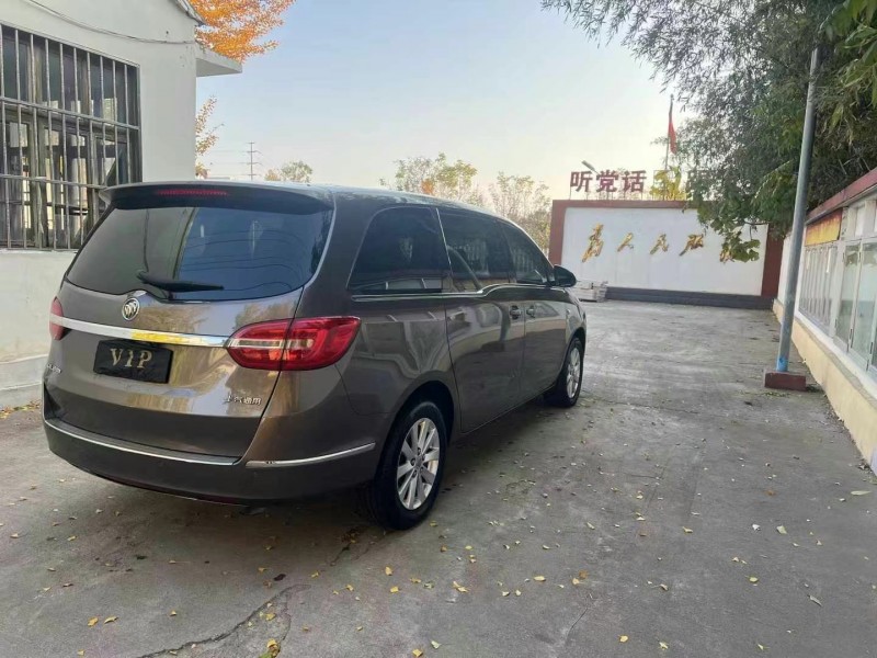 济宁18年别克GL86