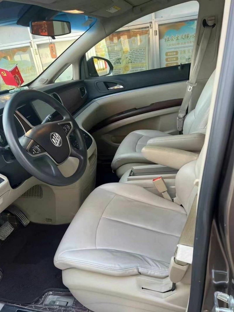 济宁18年别克GL89