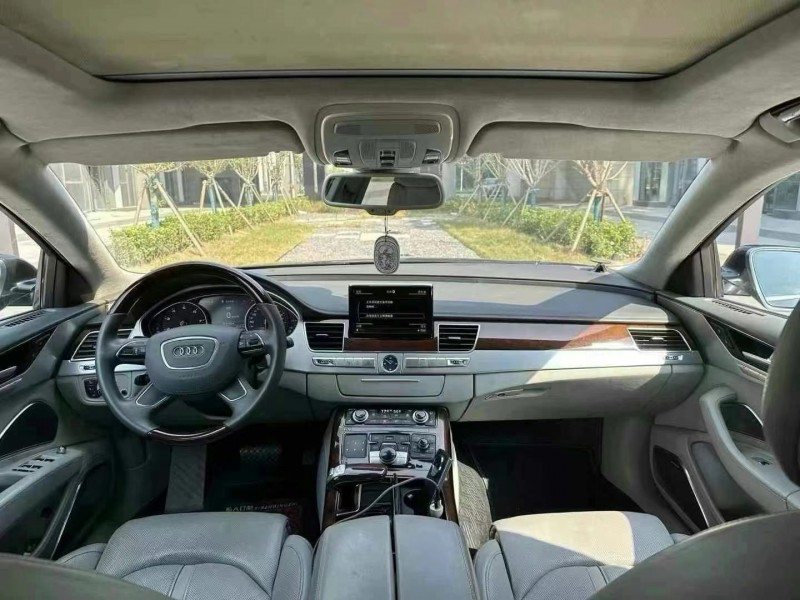 青岛11年奥迪A8L4