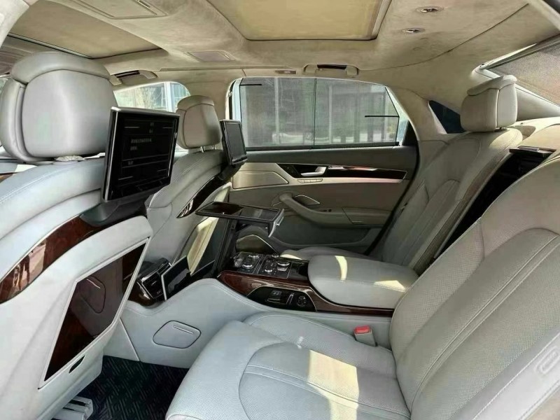 青岛11年奥迪A8L5