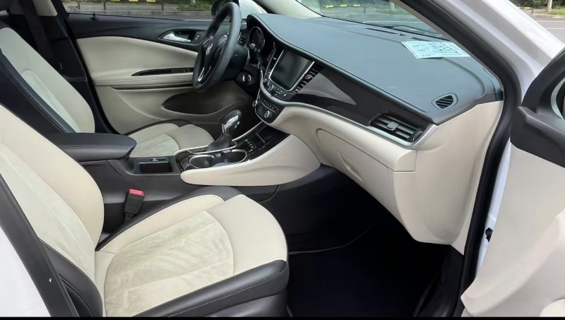 济宁18年别克威朗7