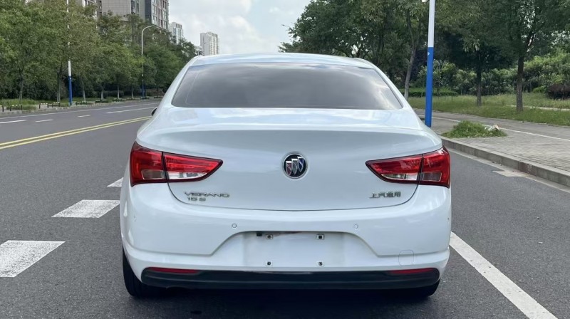 济宁18年别克威朗9