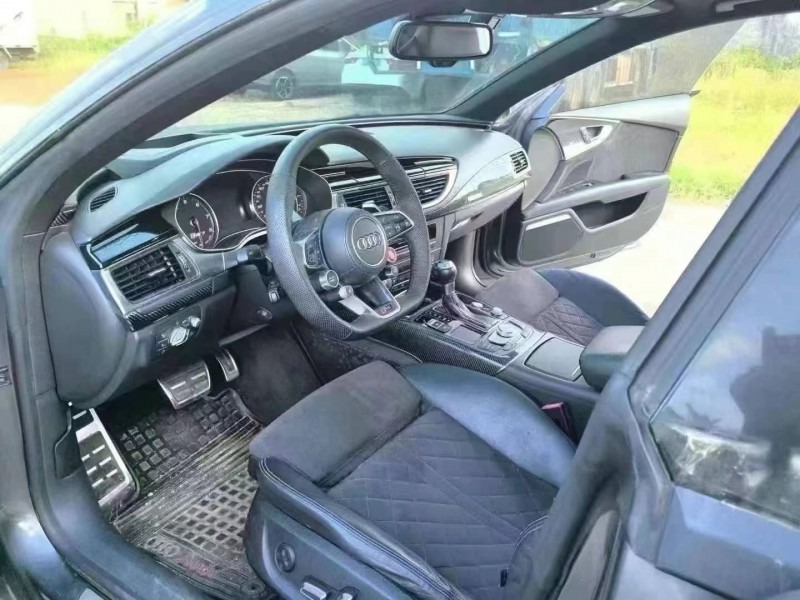 广州17年奥迪RS76