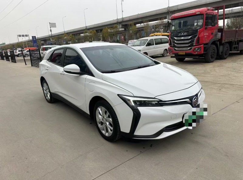 济宁23年别克微蓝2