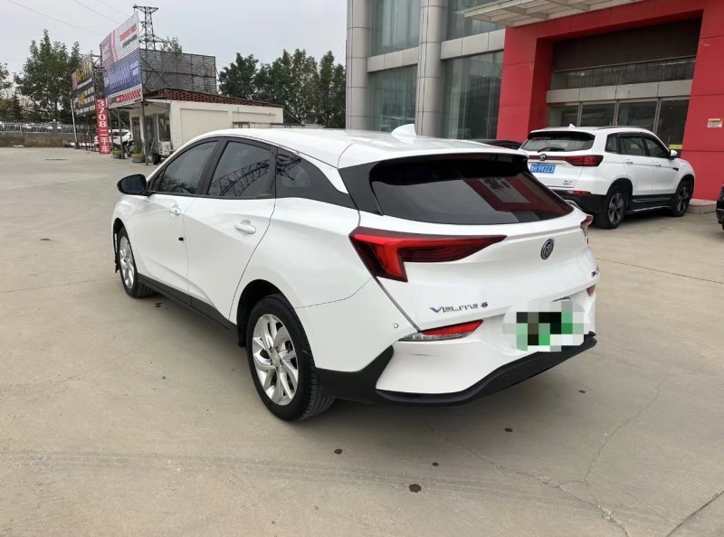 济宁23年别克微蓝8