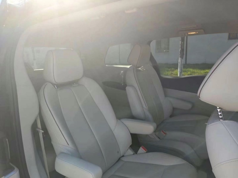 徐州21年别克GL86