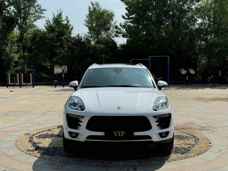 青岛18年保时捷Macan1