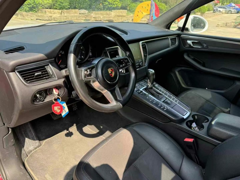 青岛18年保时捷Macan6