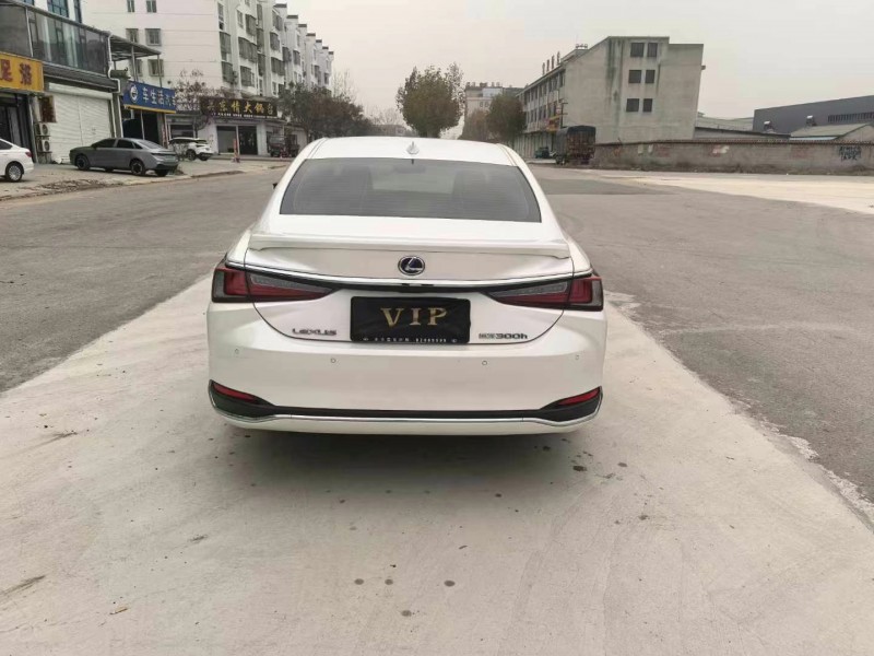 徐州21年雷克萨斯ES7