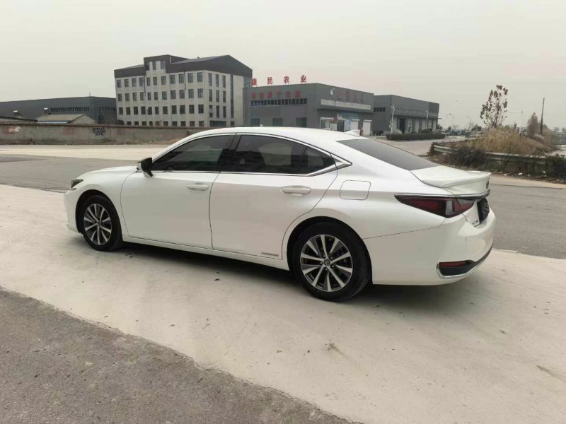 徐州21年雷克萨斯ES8