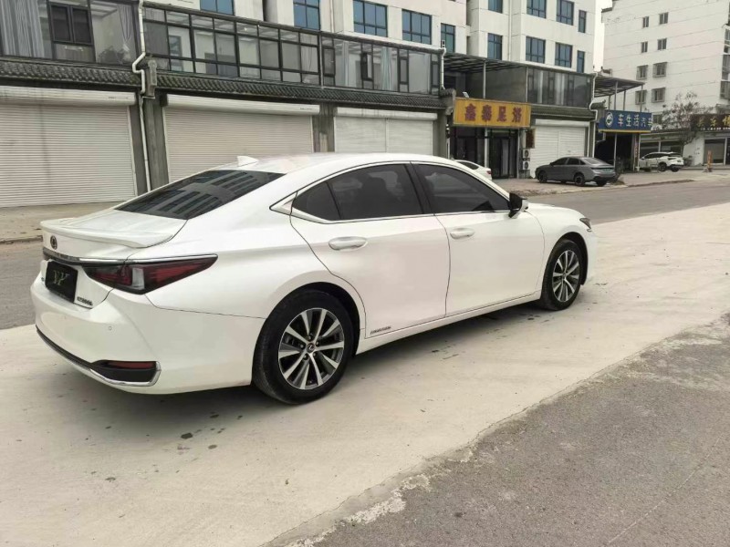 徐州21年雷克萨斯ES9
