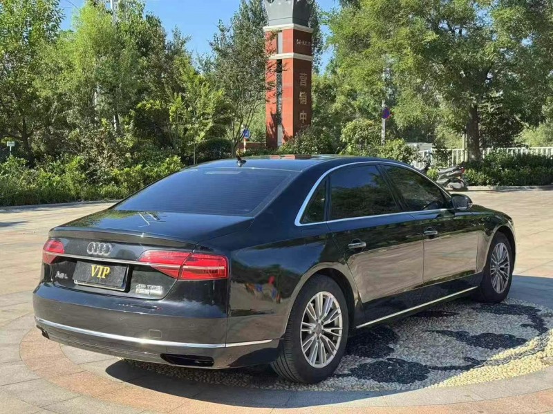 青岛15年奥迪A8L8