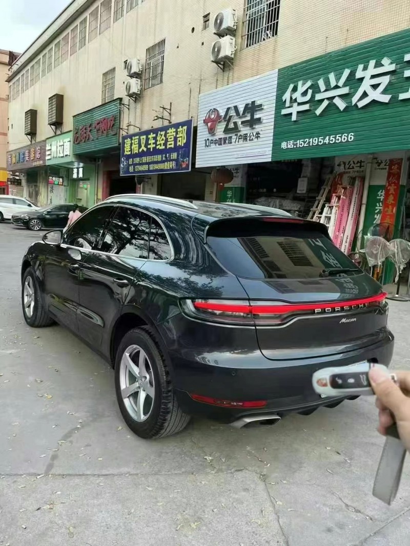 广州19年保时捷Macan9