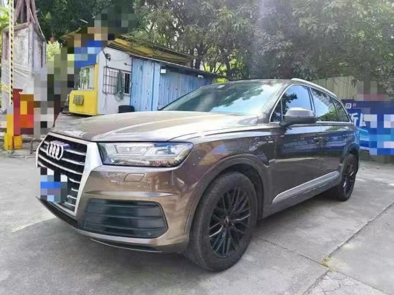 济宁19年奥迪Q79