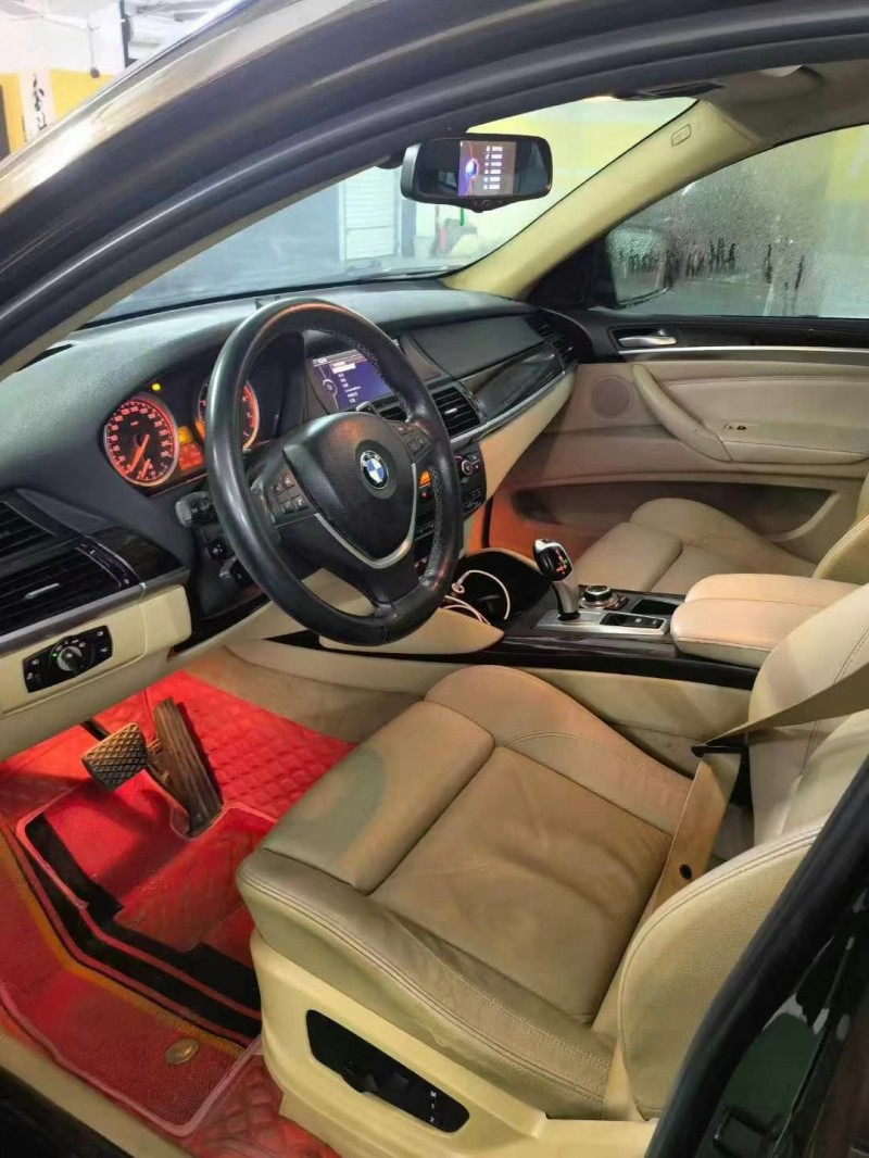 武汉14年宝马X68