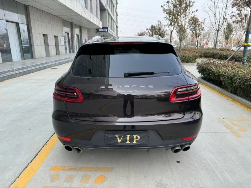 济宁16年保时捷Macan9