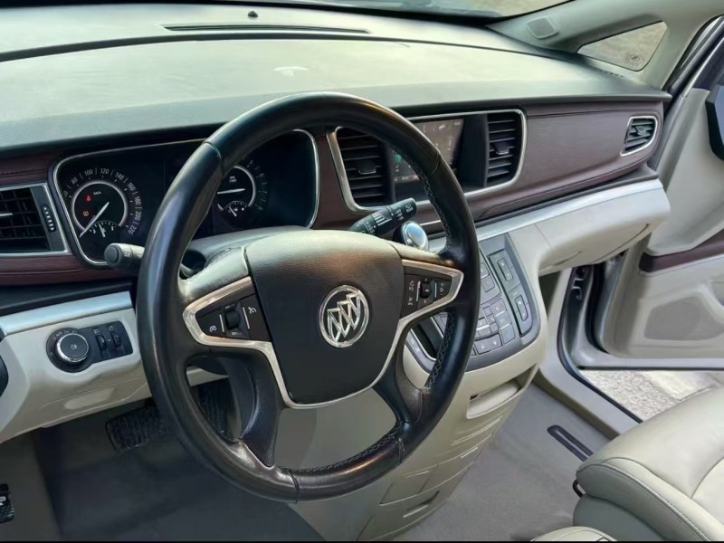 济宁18年别克GL85