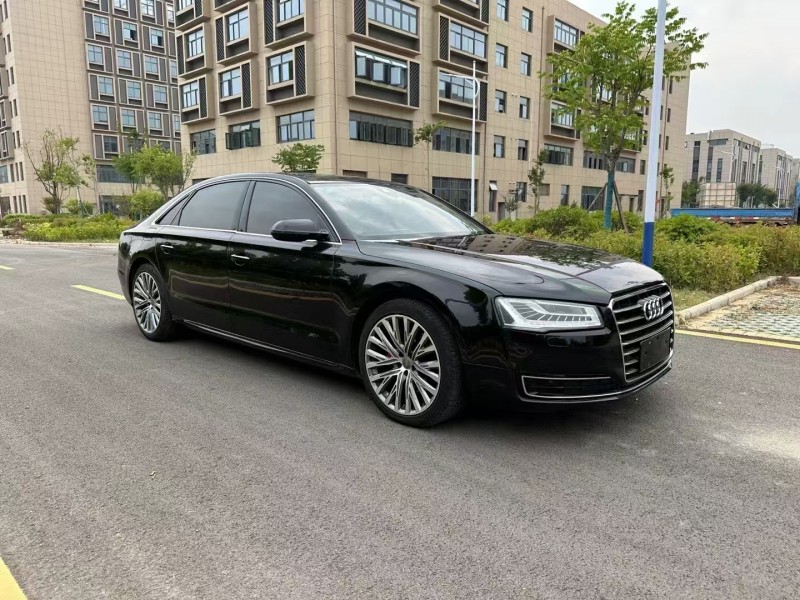 徐州18年奥迪A8L2