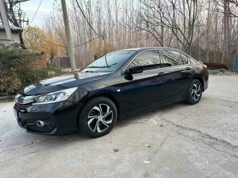 济宁16年本田雅阁3