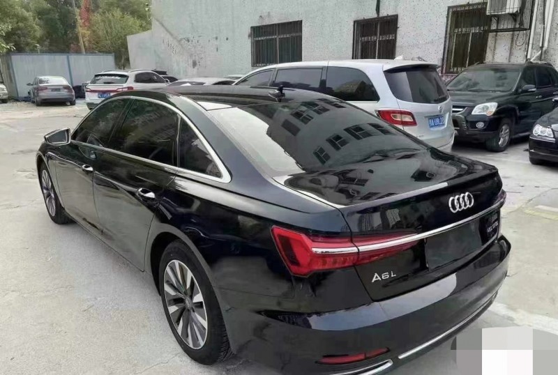 济宁19年奥迪A6L5