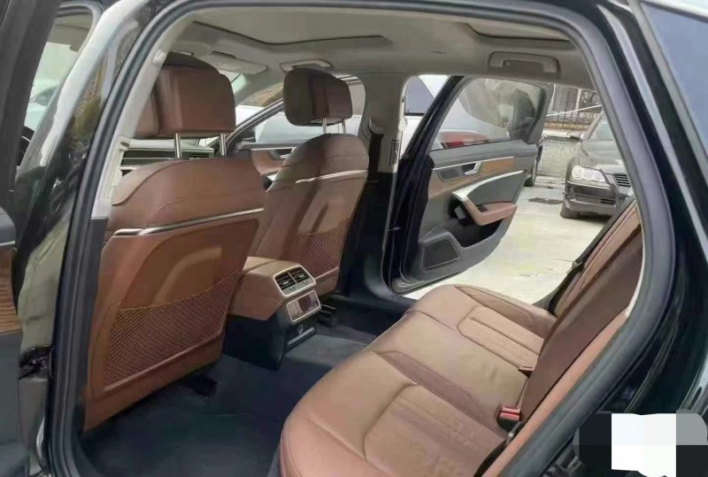 济宁19年奥迪A6L8