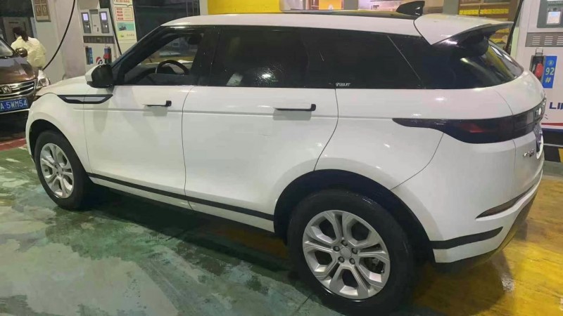 济宁19年路虎极光6