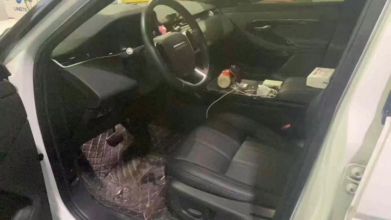 济宁19年路虎极光9