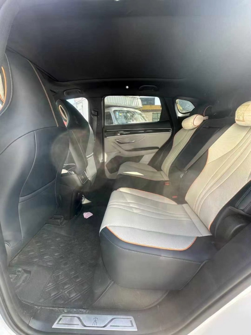 广州21年比亚迪宋4