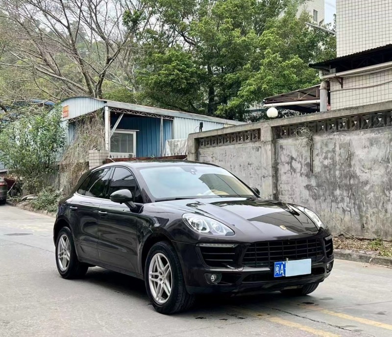 广州16年保时捷Macan2