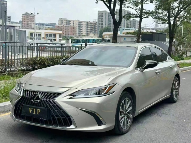 广州22年雷克萨斯ES3