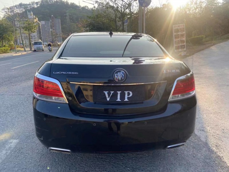 广州11年别克君越5