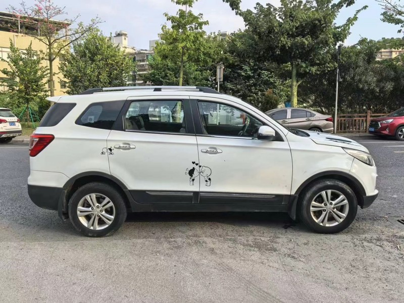 广州19年北汽幻速S34