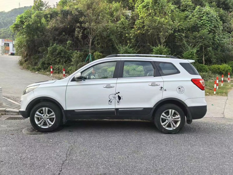 广州19年北汽幻速S36