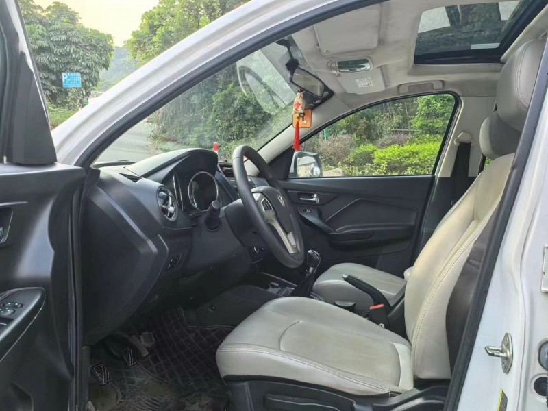 广州19年北汽幻速S37