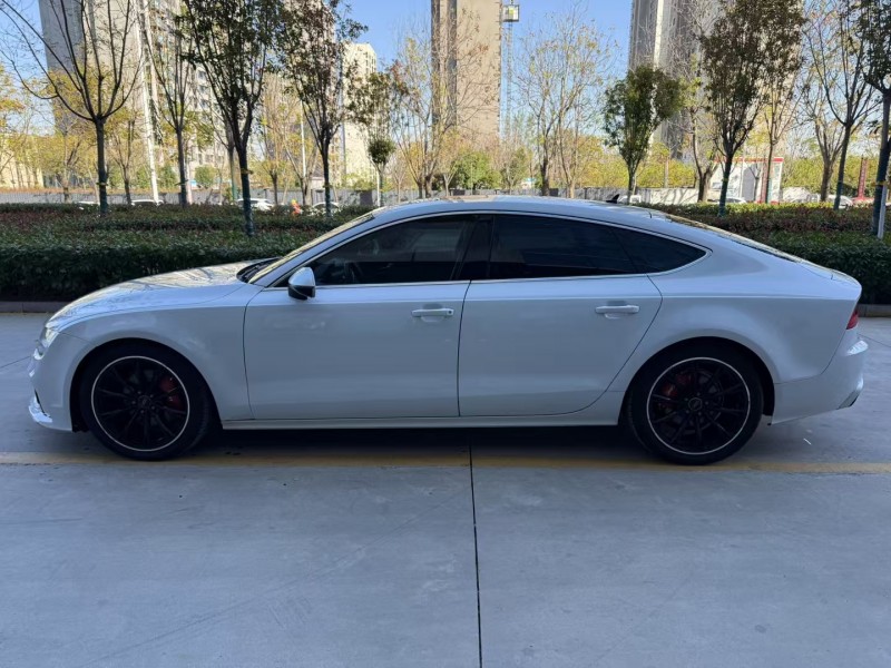 济宁15年奥迪A7L8