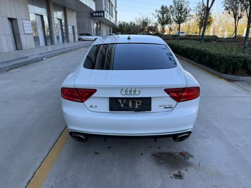 济宁15年奥迪A7L9