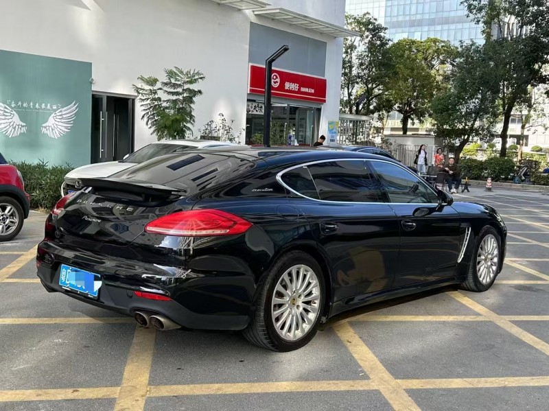 深圳16年保时捷帕拉梅拉7