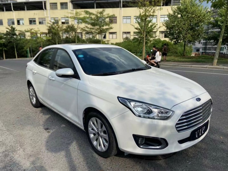 广州17年福特福克斯2