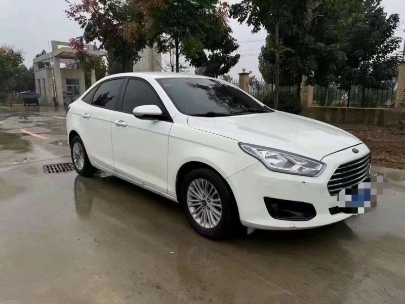 菏泽16年福特福睿斯4