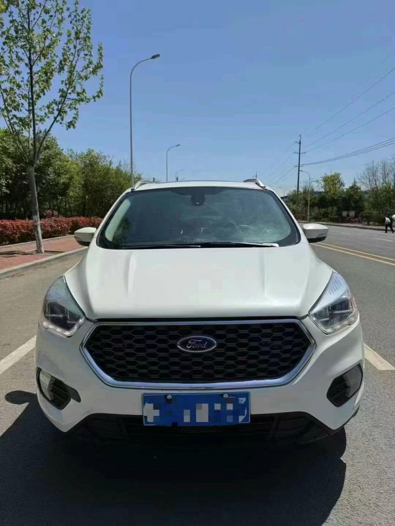 青岛19年福特翼虎1