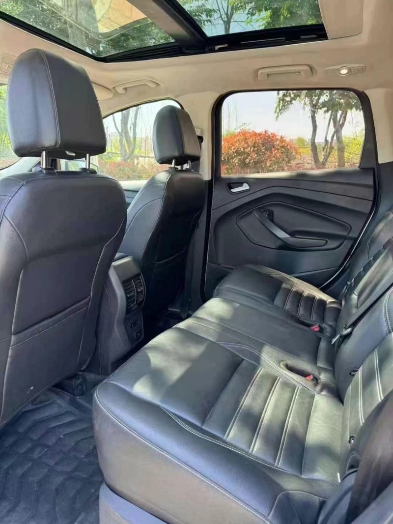 青岛19年福特翼虎7