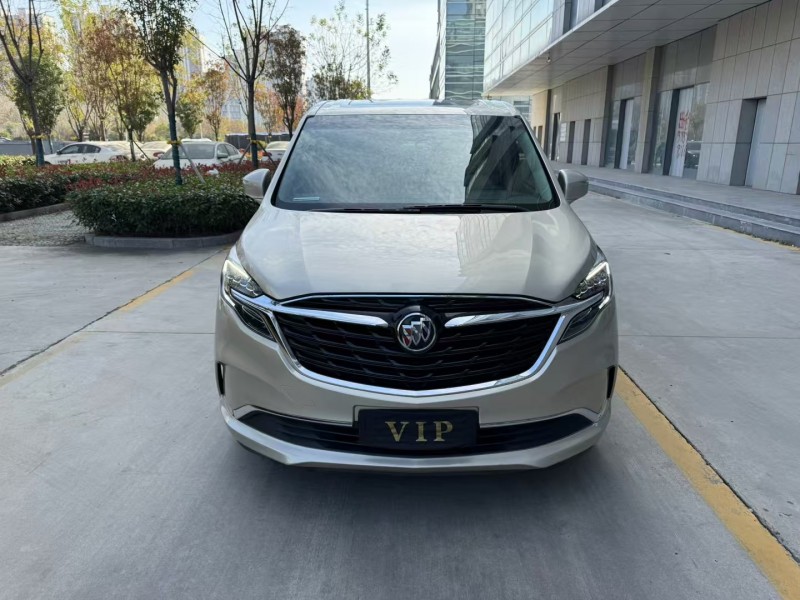 济宁21年别克GL81