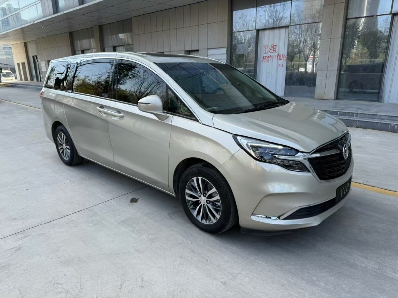 济宁21年别克GL82