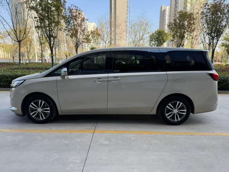 济宁21年别克GL88