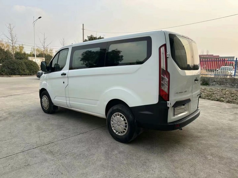 徐州17年福特全顺8