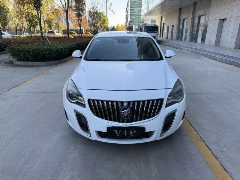 济宁16年别克君威1