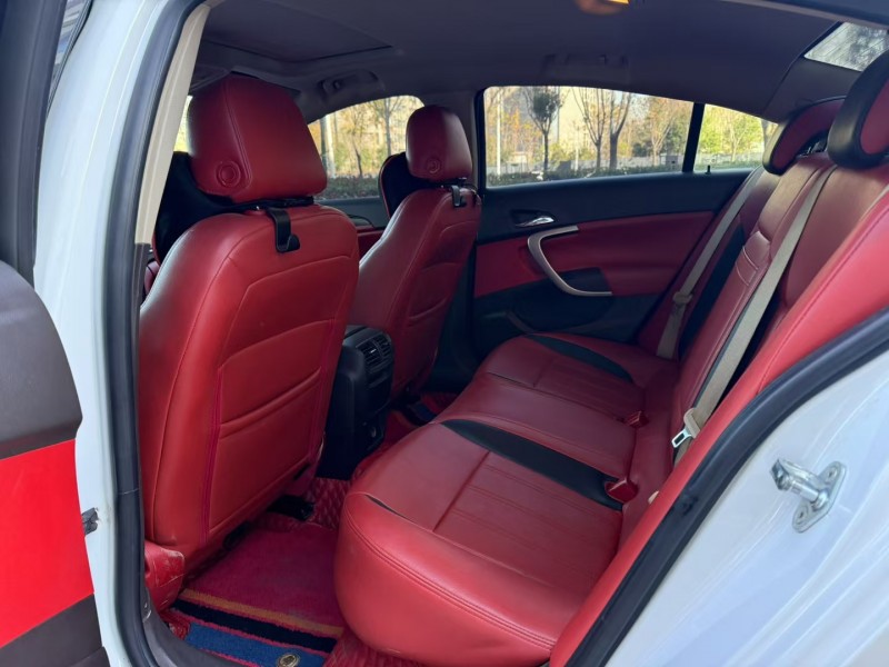 济宁16年别克君威4