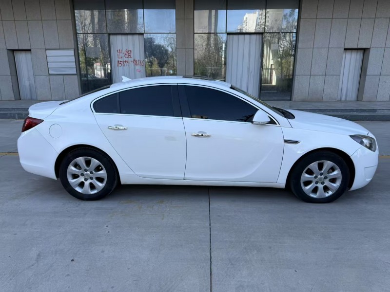 济宁16年别克君威7