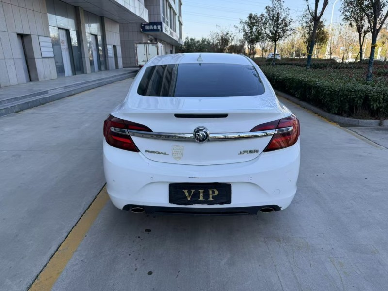 济宁16年别克君威9